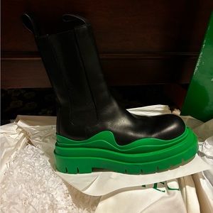 Bottega Veneta Tire Chelsea Boot